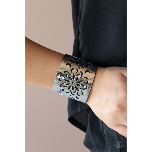 Get Your Bloom On - Black Bracelet