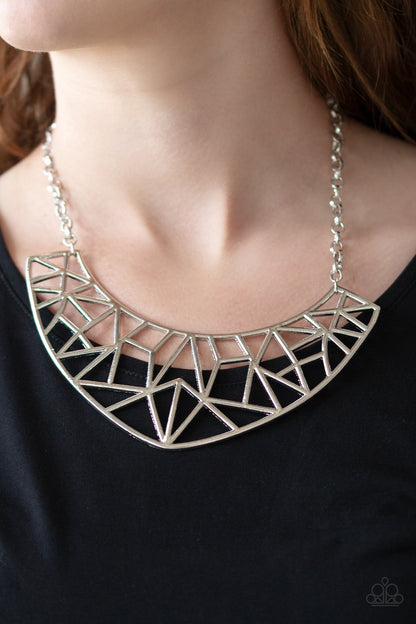 Strike While HAUTE - Silver Necklace Earring Set 525